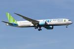 OE-LPM @ LOWW - FlyBamboo 787-9