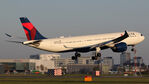 N401DZ @ EHAM - at eham - by Ronald