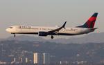 N805DN @ KLAX - DAL 739 zx slc-lax - by FloridaMetal