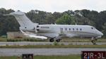 N350KM @ KPDK - Challenger 350
