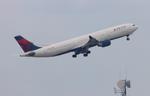 N818NW @ KATL - DAL A333 zx atl-ams, eham - by FloridaMetal