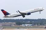N823DX @ KATL - DAL 752 zx atl-dtw - by FloridaMetal
