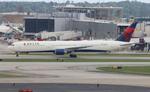 N827MH @ KATL - DAL 764 zx  - by FloridaMetal