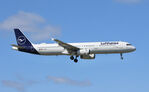 D-AISB @ ESSA - Rwy 01L - by wijken