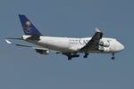 9H-AKF @ EHAM - Saudia B747F on short finals - by FerryPNL