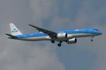 PH-NXT @ EHAM - KLM Cityhopper ERJ195-E2 landing in AMS - by FerryPNL