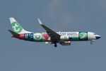 PH-HSI @ EHAM - Peter Pan B738 landing - by FerryPNL