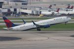 N876DN @ KATL - DAL 739 zx atl-msp - by FloridaMetal