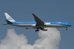 PH-BVD @ EHAM - KLM B773 on short final for runway 06 - by FerryPNL