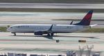 N897DN @ KLAX - DAL 739 zx lax-cun, mmun - by FloridaMetal
