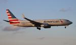N877NN @ KMIA - AAL 738 zx lir, mrlb-mia - by FloridaMetal