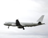 LY-FJI @ EKCH - LY-FJI landing rw 22L - by Erik Oxtorp
