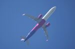G-WUKM - Over Amwell, Herts.