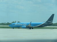N8011A @ 1050 - Taxiing - by 30295
