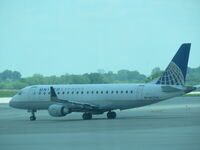 N82338 @ 1050 - Taxiing - by 30295