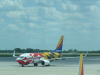 N214WN @ 1050 - Taxiing - by 30295