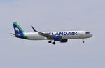 TF-IAD @ ESSA - Rwy 01L - by wijken