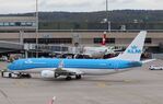 PH-BXL @ LSZH - Boeing 737-8K2 - by Mark Pasqualino