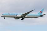 HL8084 @ LOWW - Korean Air 787-9 - by Andy Graf