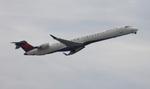 N922XJ @ KATL - SKW/DAL CR9 zx atl-csg - by FloridaMetal