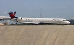 N902XJ @ KATL - SKW/DAL CR9  zx atl-cho - by FloridaMetal