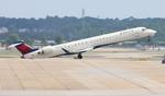 N913XJ @ KATL - SKW/DAL CR9 zx atl-lft - by FloridaMetal