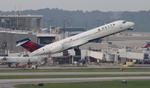 N915AT @ KATL - DAL 712 zx atl-msn - by FloridaMetal