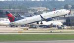 N912DU @ KATL - DAL 739 zx atl-bhm - by FloridaMetal