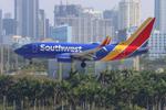 N907WN @ KFLL - SWA 737 zx mdw-fll - by FloridaMetal