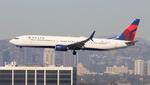 N902DN @ KLAX - DAL 739 zx slc-lax - by FloridaMetal