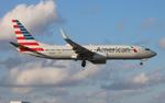 N904NN @ KMIA - AAL 738 zx hog, muha-mia - by FloridaMetal