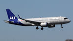 EI-SIU @ EHAM - at eham - by Ronald