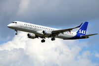 SE-RSV @ EKCH - SE-RSV landing rw 22L - by Erik Oxtorp