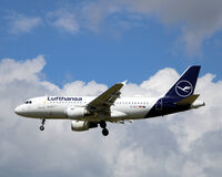 D-AILC @ EKCH - D-AILC landing rw 22L - by Erik Oxtorp
