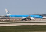 PH-BKM @ KORD - Boeing 787-10 Dreamliner - by Mark Pasqualino