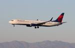 N928DU @ KLAX - DAL 739 zx sea-lax - by FloridaMetal