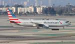 N928NN @ KLAX - AAL 738 zx phx-lax - by FloridaMetal