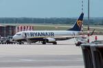 SP-RST @ LKPR - SP-RST 2017 Boeing 737-800 Ryanair Prague
