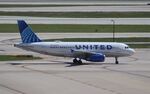 N822UA @ KORD - Airbus A319-131 - by Mark Pasqualino
