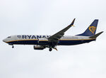 EI-DHF @ LEBL - Landing rwy 06L with blended scimitar winglets - by Shunn311