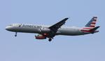 N918US @ KORD - AAL A321 zx dfw-ord - by FloridaMetal