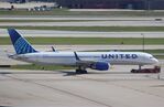 N19117 @ KORD - Boeing 757-224 - by Mark Pasqualino