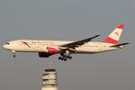 OE-LPD @ LOWW - Austrain 777-200 - by Andy Graf