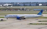 N13018 @ KORD - Boeing 787-10 Dreamliner - by Mark Pasqualino