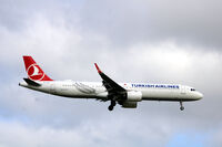 TC-LUP @ EKCH - TC-LUP landing rw 04L - by Erik Oxtorp
