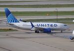 N24715 @ KORD - Boeing 737-724 - by Mark Pasqualino