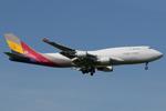 HL7620 @ LOWW - Asiana Cargo 747-400 - by Andy Graf