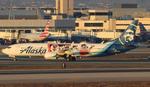 N936AK @ KLAX - ASA 737-9 Lou Seals zx pvr,mmpr-lax - by FloridaMetal