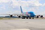 A6-EOT @ LOWW - Taxiing in on L - by Hotshot