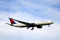 N429DX @ EKCH - First visit of an A330-900 of Delta.   N429DX landing rw 04L - by Erik Oxtorp